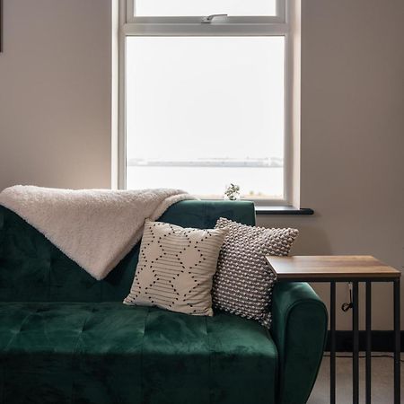Gibson Manor Apartments Уолласи Экстерьер фото