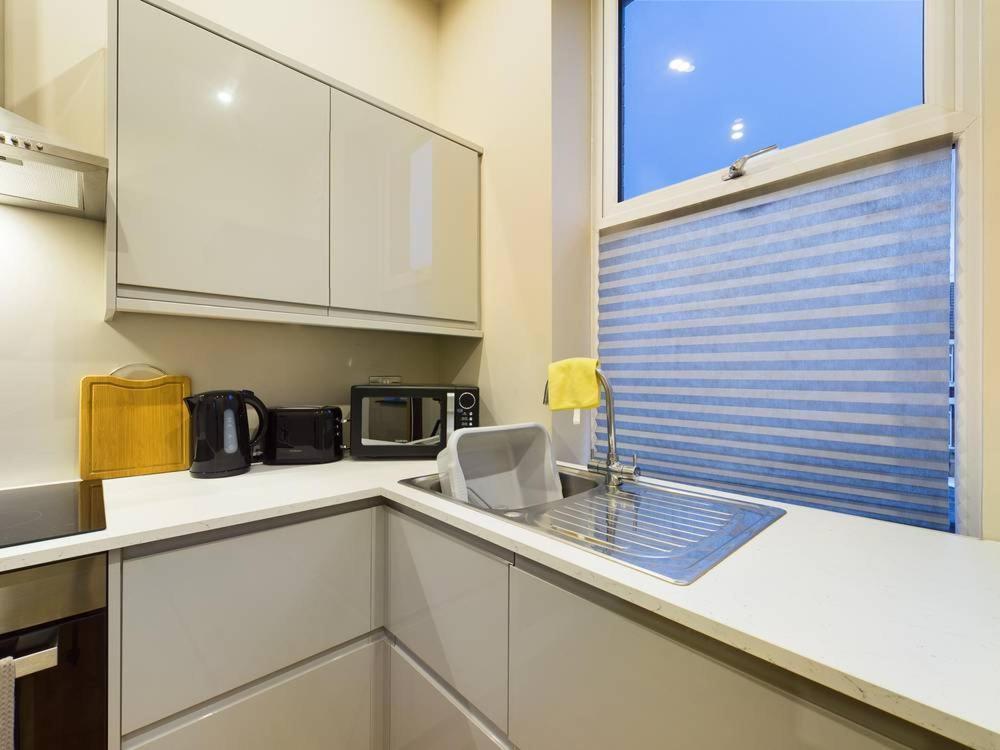 Gibson Manor Apartments Уолласи Экстерьер фото